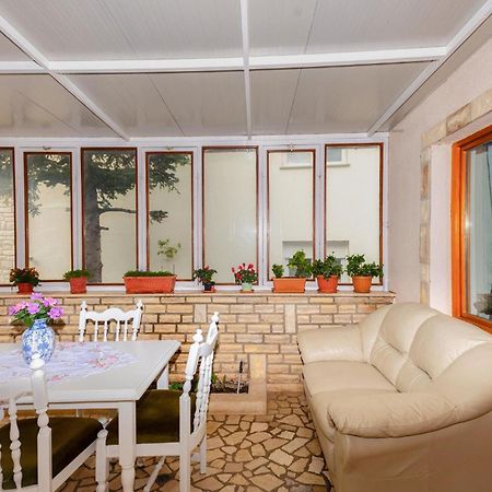 3 Bedroom Beautiful Apartment In Senj Сень Екстер'єр фото