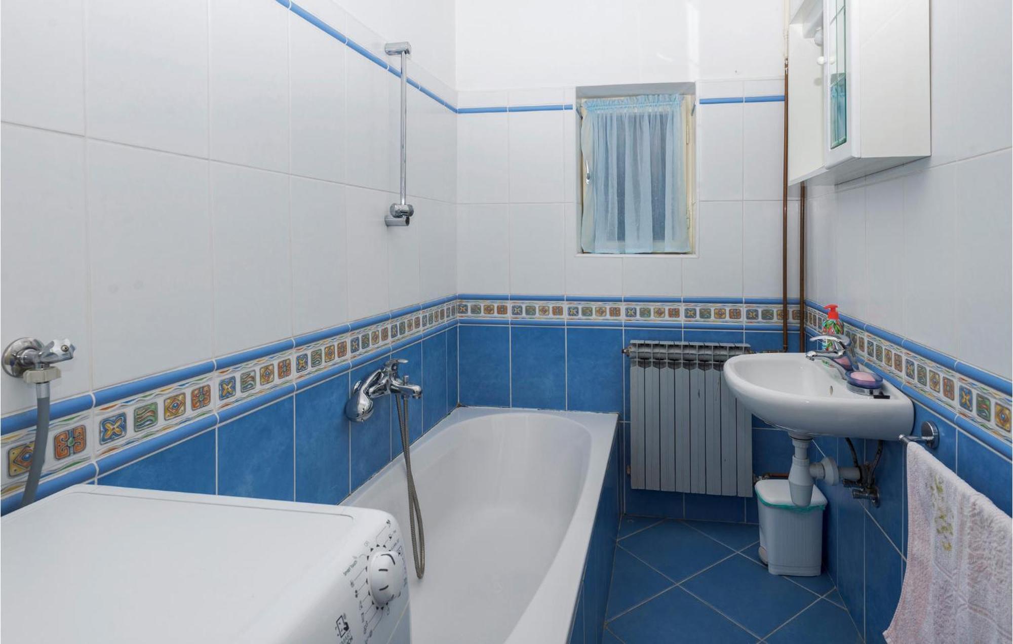 3 Bedroom Beautiful Apartment In Senj Сень Екстер'єр фото